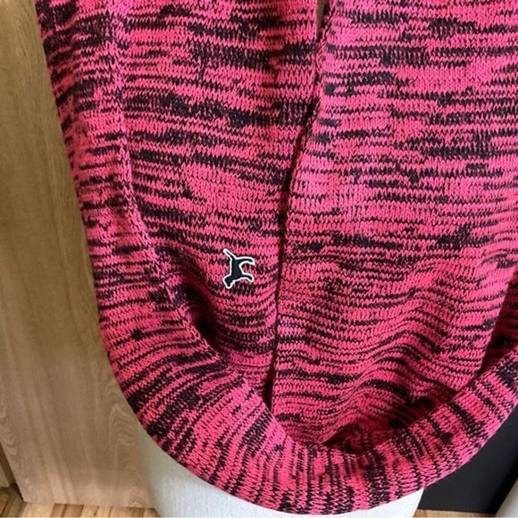 PINK VICTORIA SECRET Pink / Black Scarf With Dog Logo on Acrylic Scarf - Picture 5 of 8